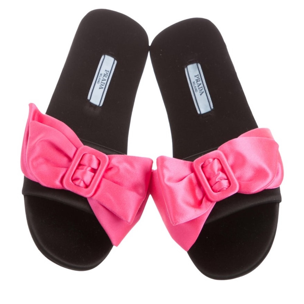 Prada
Bow-Accented Slide Sandals
